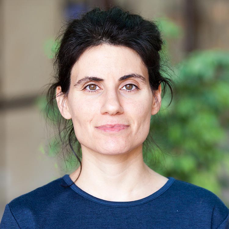Serra Boranbay - Akan