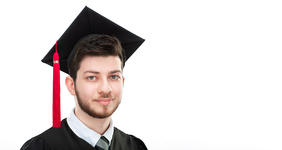 Abdullah Shaar earned dual degrees in biological sciences and computer science.