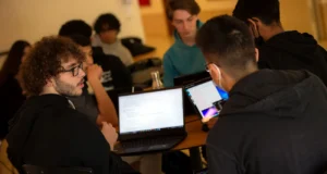 CMUQ students study at the academic resrouce center